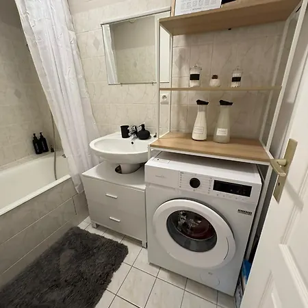 Lägenhet Studio Cosy Avec Parking Prive Et Gare A 3 Min Paris 25 Min